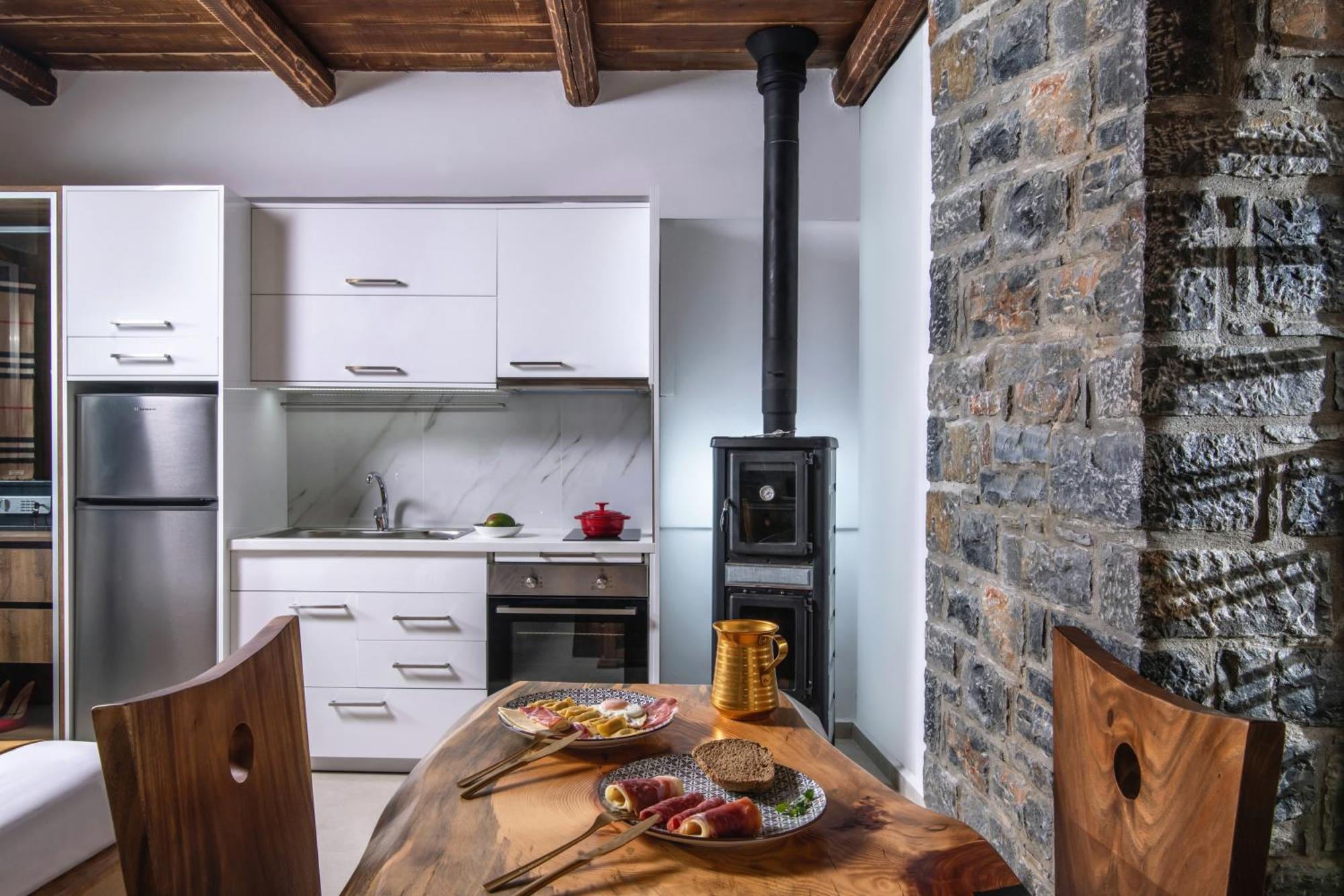 Lotzetta Suites By Estia Agia Galini Eksteriør bilde
